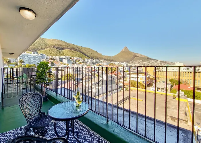 Majestic Lion\'S Head Views! Ultimate Convenience!